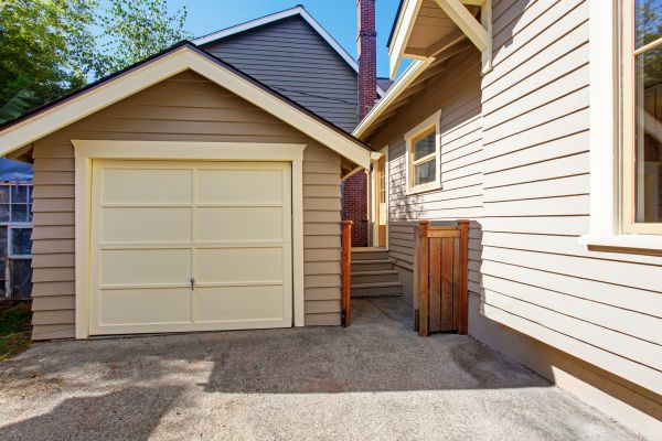 Garage Siding Replacement in Herndon