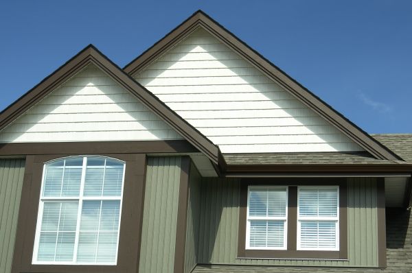 Cost of Vertical Vinyl Siding Repair in Herndon
