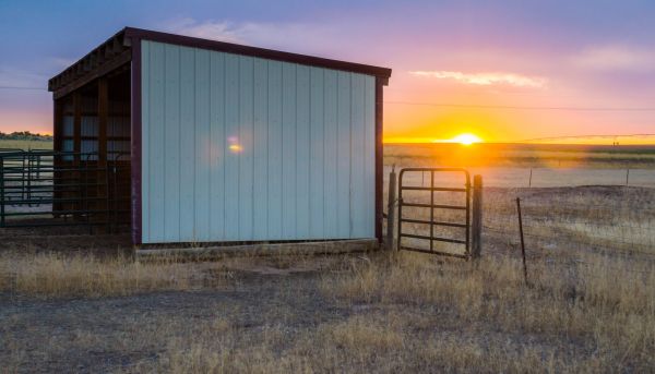 Cost of Pole Building Siding Service in Herndon